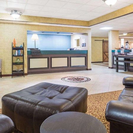 Rome Inn And Suites 외부 사진